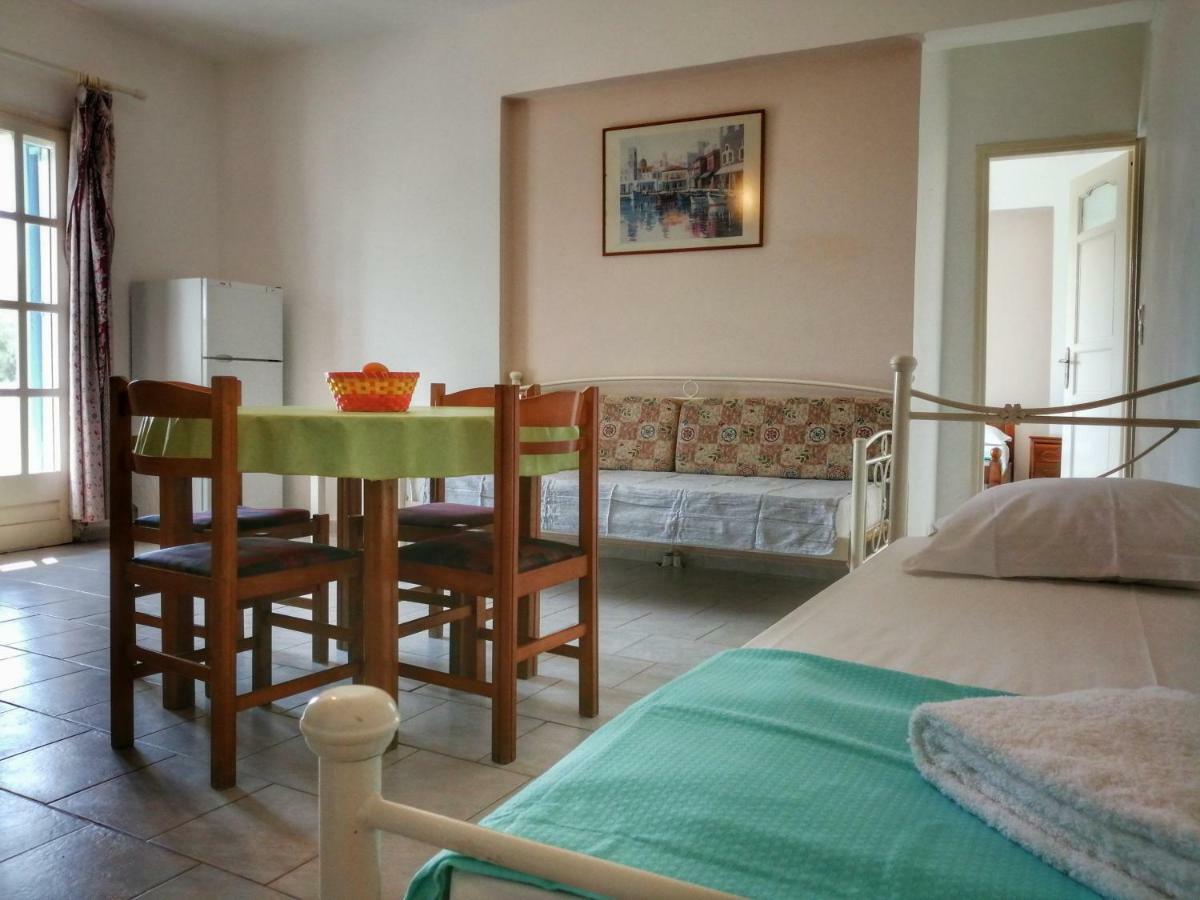 Villa Kelly Apartments Naxos City Oda fotoğraf
